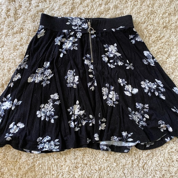 skater skirt - Picture 2 of 4